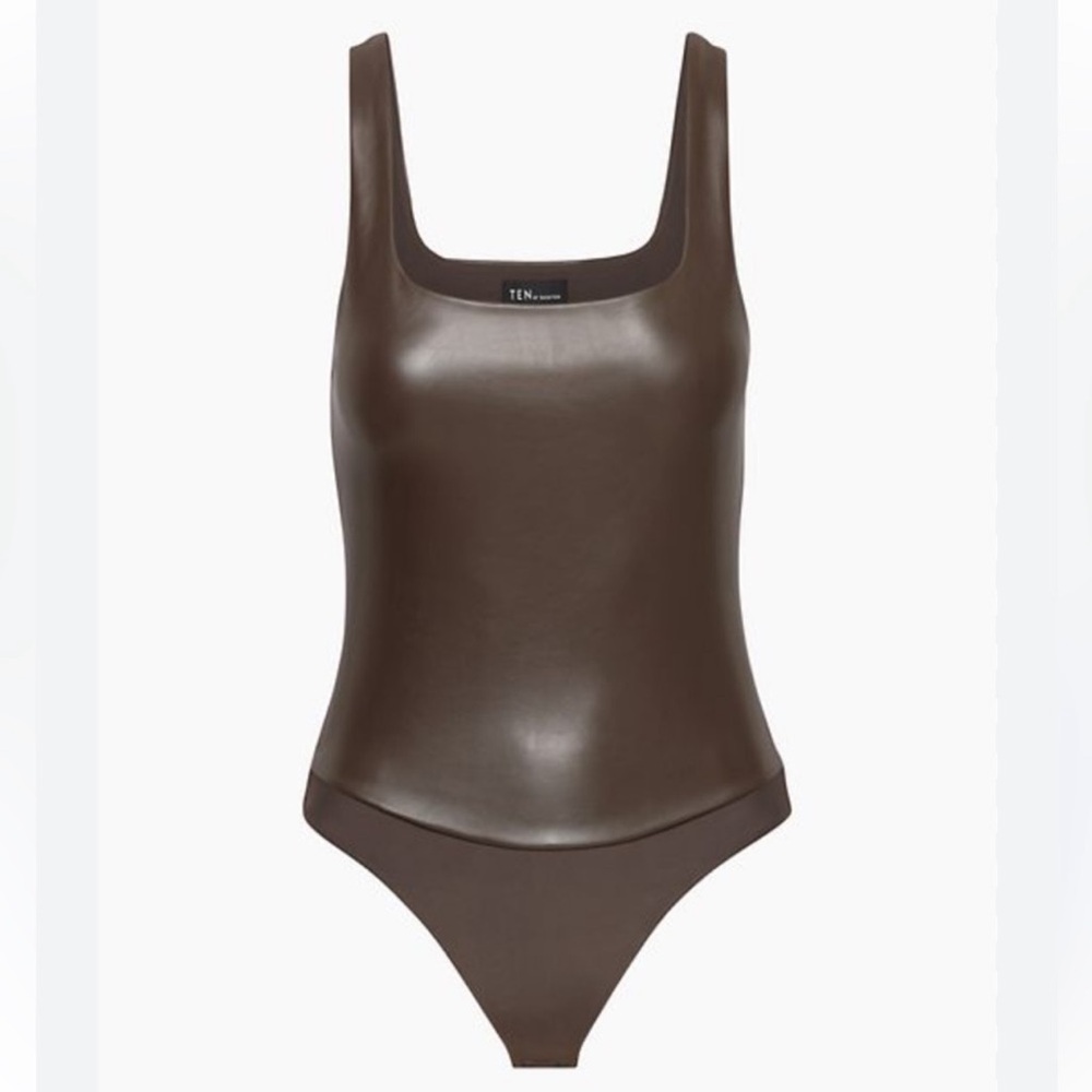 Aritzia Ten by Babaton Lure bodysuit size Large